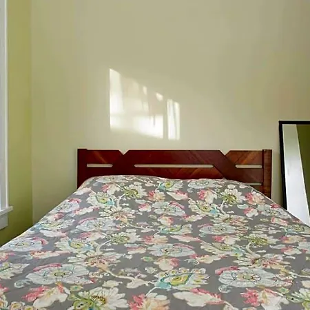 The Greenleaf House-3